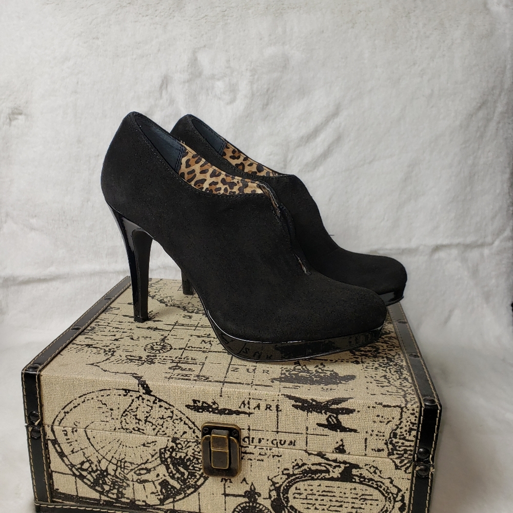 Style & Co Webb Black Leather Upper Platform Toe Heel Size 7.5